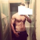 סטוצים - התיירר - בחור צעיר נראה טוב מאוד . שרירי וגבוה וחרמן ;)